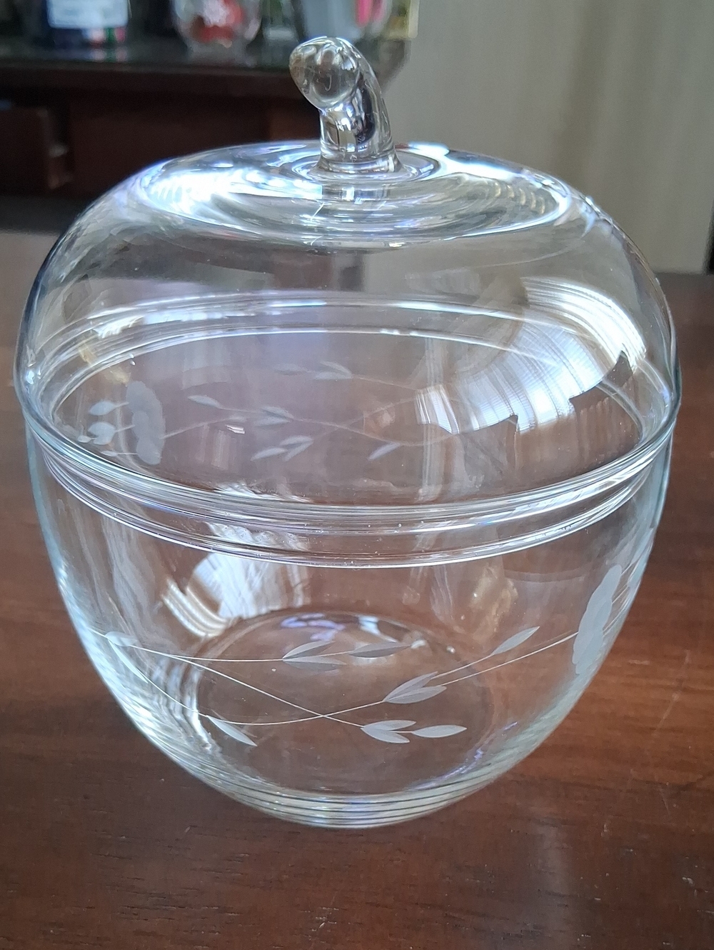Princess House Heritage Apple With Lid